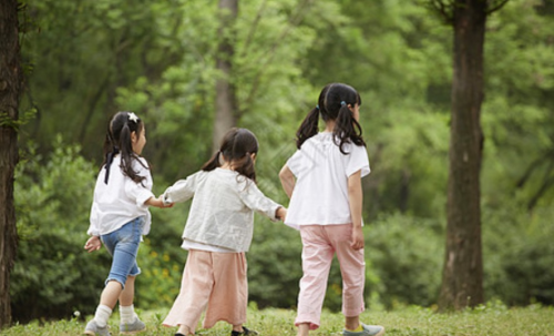 夏日防蚊有妙招，家长这么做，宝宝避免被叮咬