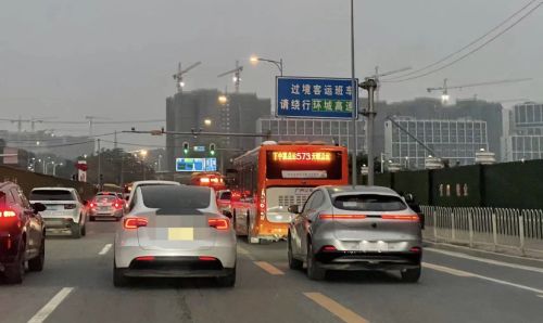 小鹏G6完爆Model Y？ 答案或许在小鹏G6的价格上