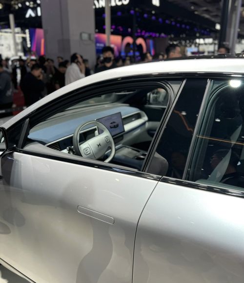 小鹏G6完爆Model Y？ 答案或许在小鹏G6的价格上