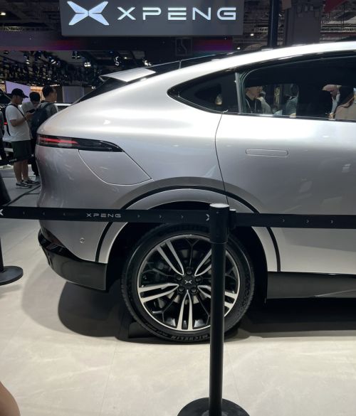 小鹏G6完爆Model Y？ 答案或许在小鹏G6的价格上