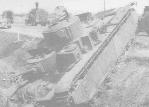 苏联精心设计的多炮塔废物，中看不中用的T-35多炮塔重型坦克