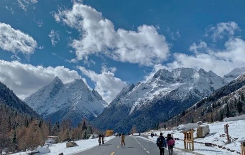 五一去哪玩？避开人车流，三天时间去川西旅游看那独特风景！