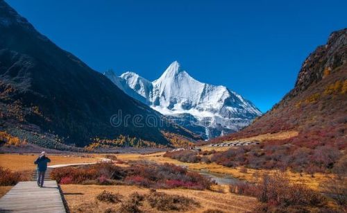 中国最美的10座小城，去过一半此生无憾，你去过几个？