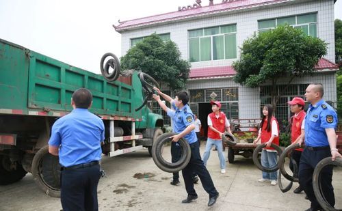 “砸人饭碗”的人，轮到被砸“铁饭碗”：开始整顿城管、辅警了