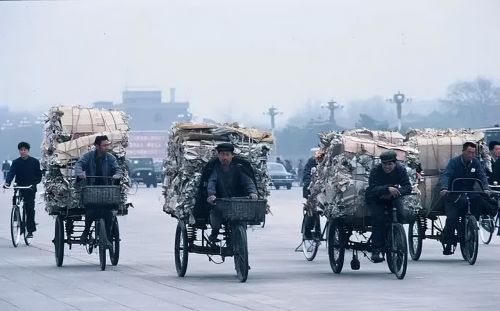 日本摄影师镜头下的中国：大城市和乡村，处处充满烟火气息