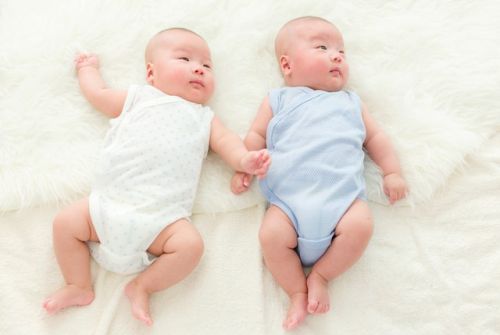 怀上双胞胎后应怎样注意呢?