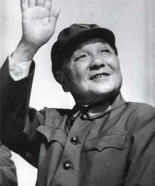 1951年，毛泽东对梁漱溟说：论文论武，邓小平都是一把好手