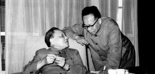 1951年，毛泽东对梁漱溟说：论文论武，邓小平都是一把好手