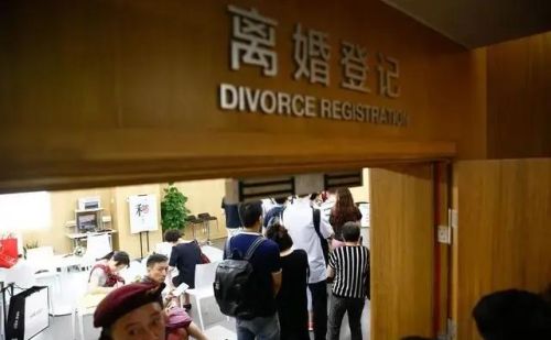 “新规”出台：离婚时，无论房产证上写谁的名，一律如此处置
