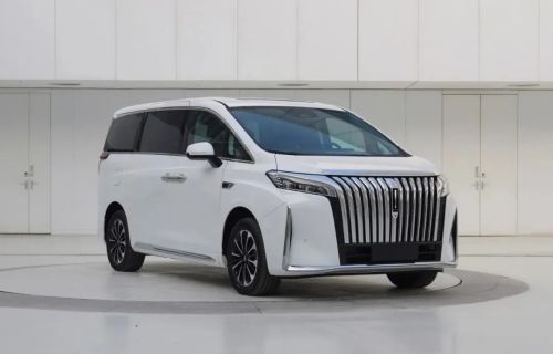 又一国产“埃尔法”？魏牌 MPV 定名为“高山”，硬刚腾势D9