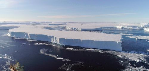 “末日冰川”融化加快，损失超6000亿吨冰，或导致海平面上升3米