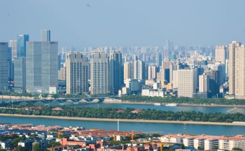 湖南省长沙市楼市的危机，回不去的房价，长沙城市巨变与楼市未来