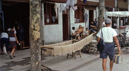 1979年老照片：看看那时候的普通百姓生活，单纯中透着快乐