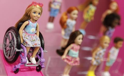 外媒：美国美泰玩具公司推出“唐氏综合征”芭比娃娃