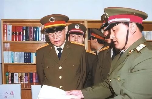 王瑞林：邓小平的秘书，60岁官至副国级，64岁升上将，享年89岁