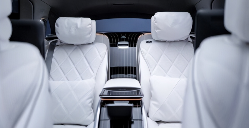 迈巴赫EQS SUV全球首发, 移动式的头等舱！