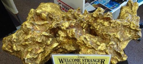 业余淘金者在澳大利亚发现4.6公斤重金块，价值16万美元