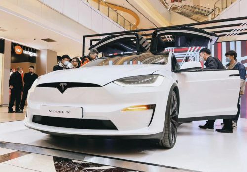 起售价103.99万却满身反骨，特斯拉Model X Plaid重新定义SUV？