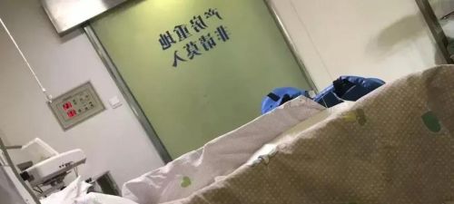 记录自己的首次生产经历，从没想到助产士加油方式竟然如此热血。