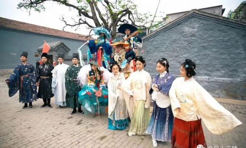 穿大明华服，吃长桌春饼，看国潮演艺……“明礼康陵·我是大明人”体验活动精彩纷呈