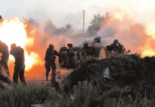 32000名乌军在巴赫穆特阵亡！美专家预测：泽连斯基或被乌民杀死
