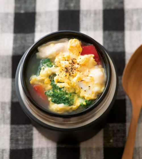 5 分钟完成的焖烧罐料理|鸡肉青花菜蛋花汤、猪肉茄子西红柿汤