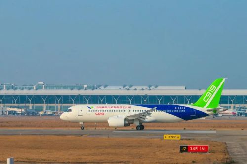 C919罕见获美国订单，明明有波音却买中国大飞机，美方想干啥？