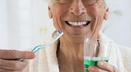 寿命长短，牙齿先知？60岁的人，牙齿剩多少颗正常？