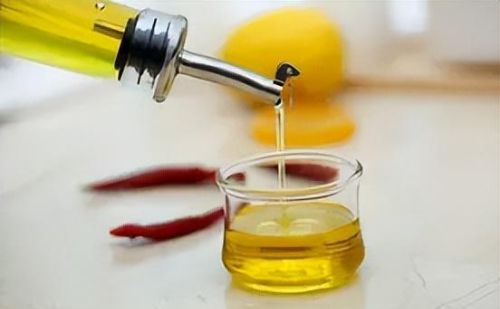 哪种油对身体最健康？橄榄油吗？不想“催化”癌症，3种油要少吃