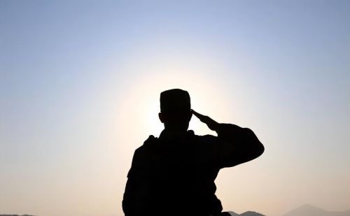 我从军15年，身边3位年轻战友的突然离世，是我一生最大的痛