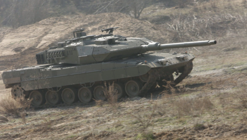 连俄罗斯都要严阵以待！德国的豹2主战坦克，实力到底有多强？