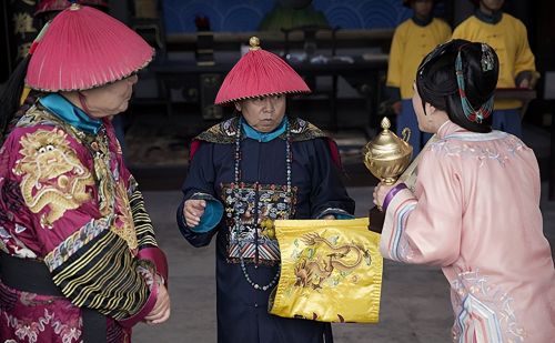 未入流不列九品十八级，但也非最小的官，还有两类官比他还不如