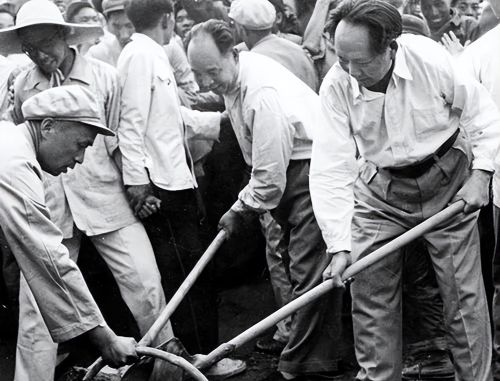 1937年，许世友组织30多人逃离延安被抓回，毛主席反而登门道歉？
