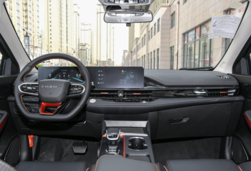 10万级国产家轿艾瑞泽5 GT上市，1.5T+9CVT，配20.5寸智慧双联屏