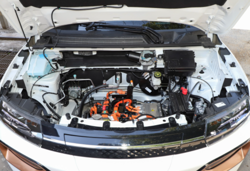 小型纯电SUV市场又一黑马，支持直流快充，32分钟充电百分之50