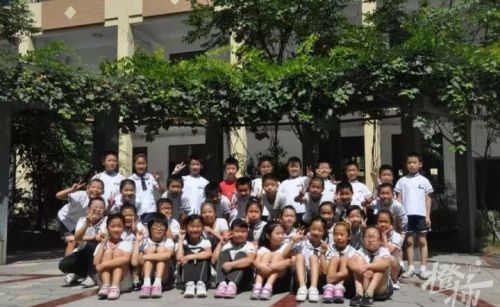 黑马！曾就读杭州学林小学的20岁小将斯佳辉冲进斯诺克世锦赛四强！今晚8点继续冲击决赛