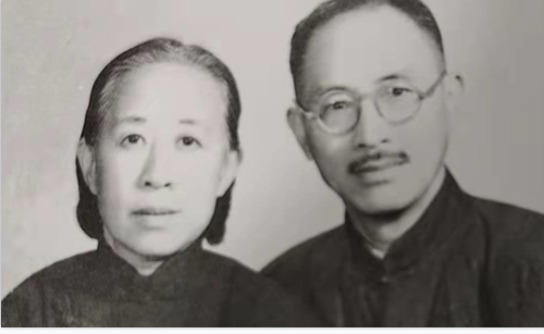 复旦教授朱东润与妻子恩爱49年，妻子却自尽，留下遗言：钱在口袋