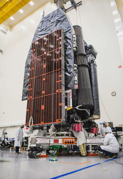 SpaceX重型猎鹰火箭计划在明天07:29发射Viasat-3卫星
