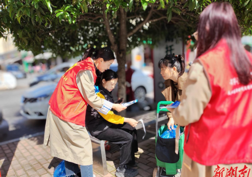 南托街道：春风送温暖 义诊送健康