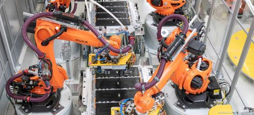 加速转型，宝马准备在雷根斯堡工厂生产 iX2 EV