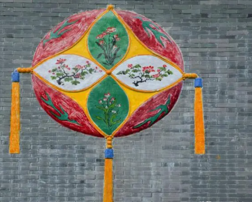 浅析：靖西绣球在壮族民艺中的文化传承和价值发展