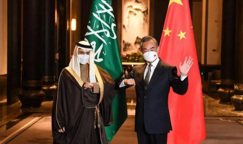 沙特向中国“借钱”，瑞士加速向中国运黄金，美国财长：损失惨重