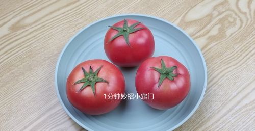 现在的番茄为什么总是硬邦邦的，放一个月都不坏？看完涨知识了！