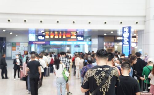 “五一”铁路运输27日启动 重庆火车站预计发送旅客175万人次
