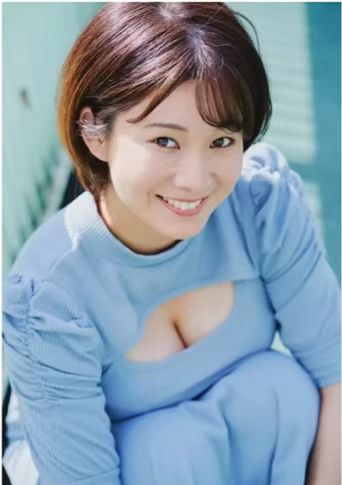 日本护士小姐姐，摇身变成写真模特，称想用胸部让更多人露出笑容