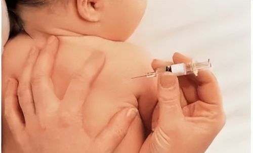 未满1周岁宝宝，一针疫苗离奇变成“小老头”，太可怜