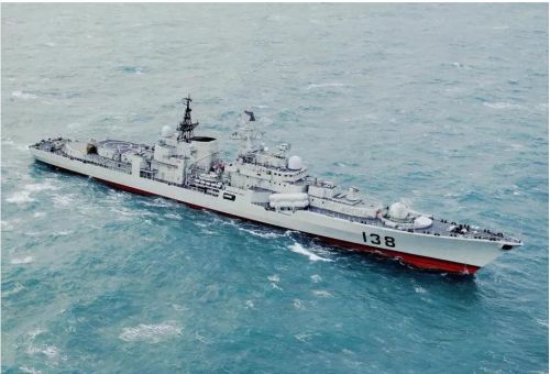 中国“现代”级驱逐舰登岛作战流程曝光，展现出强大实战能力！