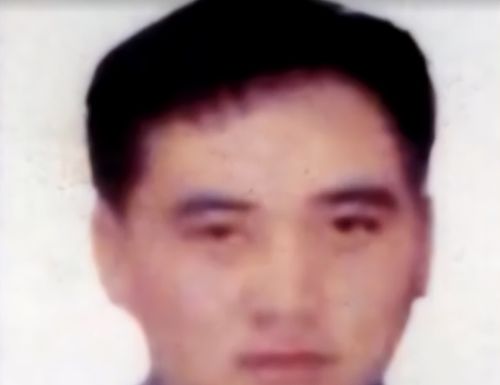 01年男子雨夜殒命,民警调查案件真相,竟发现死者与村长互戴绿帽