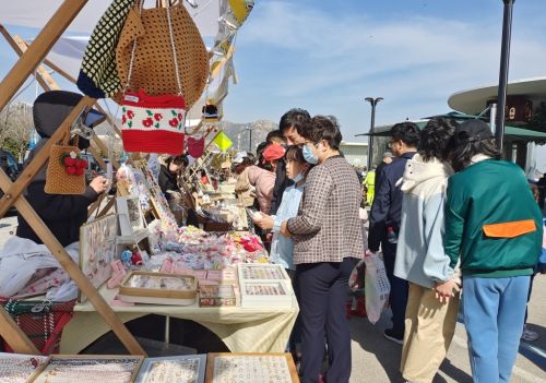 快来打卡！“五一”假期，遇见·秦岭路市集继续举办