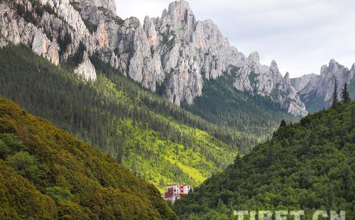 【在西藏看见中国式现代化】漫步雪巴沟